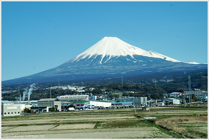 富士山 ภูเขาไฟฟูจิที่สวยกว่าในจินตนาการ