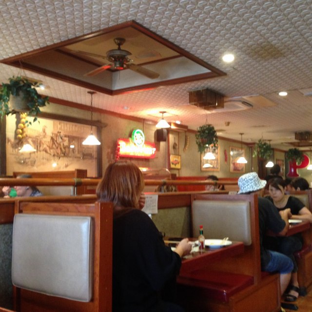 ピザ イン オキナワ (Pizza in Okinawa) 1050円でピザをこれでもかと言うくらい食べてきた ピザ イン オキナワ (Pizza in Okinawa) 1050円でピザをこれでもかと言うくらい食べてきた