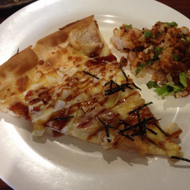 ピザ イン オキナワ (Pizza in Okinawa) 1050円でピザをこれでもかと言うくらい食べてきた ピザ イン オキナワ (Pizza in Okinawa) 1050円でピザをこれでもかと言うくらい食べてきた