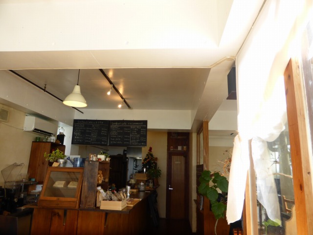 読谷 ≪Songbird Cafe ≫ 海の見えるカフェでボリュームたっぷりランチ食べてきた 読谷 ≪Songbird Cafe ≫ 海の見えるカフェでボリュームたっぷりランチ食べてきた