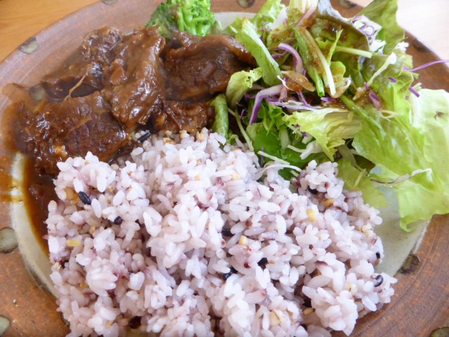 読谷 ≪Songbird Cafe ≫ 海の見えるカフェでボリュームたっぷりランチ食べてきた 読谷 ≪Songbird Cafe ≫ 海の見えるカフェでボリュームたっぷりランチ食べてきた