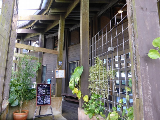 南城市 《カフェ風樹(ふうじゅ)》 森に囲まれ風が吹くロケーションカフェでスイーツタイムしてきた 南城市 《カフェ風樹(ふうじゅ)》 森に囲まれ風が吹くロケーションカフェでスイーツタイムしてきた