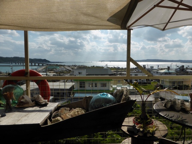 うるま市 《いっぷく屋》 高台から海を眺めつつ冷麺食べてきた うるま市 《いっぷく屋》 高台から海を眺めつつ冷麺食べてきた