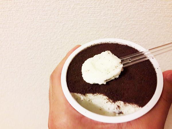 เยือกเย็นกับไอศกรีมเกร็ดน้ำแข็ง Tiramisu ice