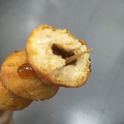 ลิ้มลองไก่ทอดคาราอาเกะสอดไส้ซอสเทริยากิจาก LAWSON108 ลิ้มลองไก่ทอดคาราอาเกะสอดไส้ซอสเทริยากิจาก LAWSON108