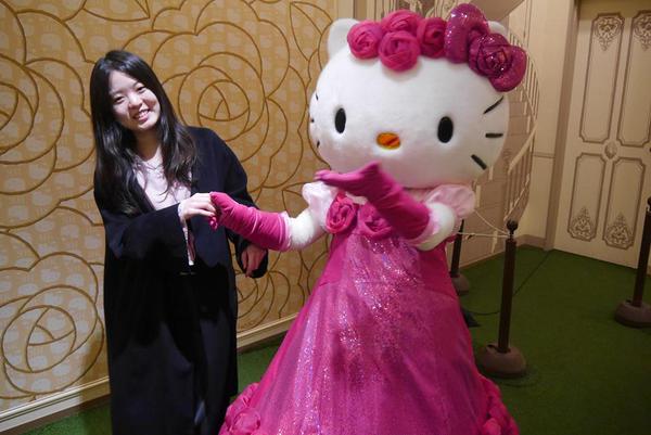 สนุกกับ Hello Kitty ในบ้านหลังน้อยที่สวนสนุก Sanrio Puroland สนุกกับ Hello Kitty ในบ้านหลังน้อยที่สวนสนุก Sanrio Puroland
