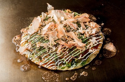 แหล่งท่องเที่ยวในโอซาก้า แนะนำร้านโอโคโนะมิยากิขึ้นชื่อในหมู่ชาวต่างชาติ แหล่งท่องเที่ยวในโอซาก้า แนะนำร้านโอโคโนะมิยากิขึ้นชื่อในหมู่ชาวต่างชาติ