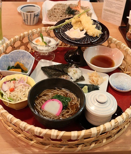 和食麺処 サガミ さんがバンコクにオープンしました!