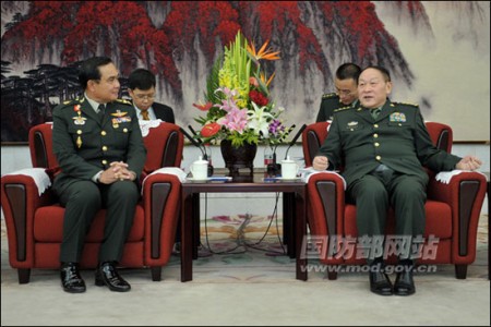 中国政府との関係強化を促進するタイ軍事政権 中国政府との関係強化を促進するタイ軍事政権
